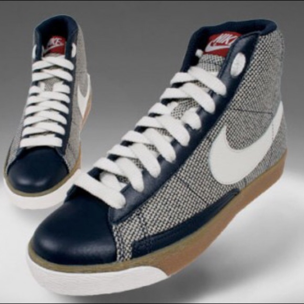 Nike Women’s Shoes – Slate – Woven